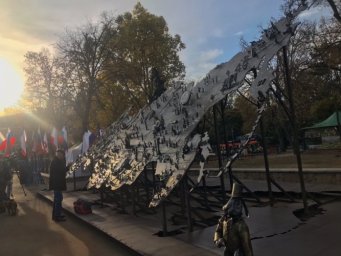 «Время России» в металле: как народный арт-фестиваль объединил страну на кованой карте «Время России» в металле: как народный арт-фестиваль объединил страну на кованой карте