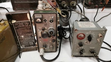 Советская войсковая носимая УКВ радиостанция &laquo;Р-105М&raquo;.