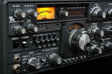 Yaesu FT-101ZD — это легендарный трансивер, который уже более 45 лет занимает особое место... Yaesu FT-101ZD — это легендарный трансивер, который уже более 45 лет занимает особое место...